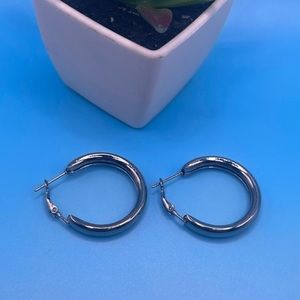 ✨Simple Gunmetal Almost Black Hoop Earrings NEW